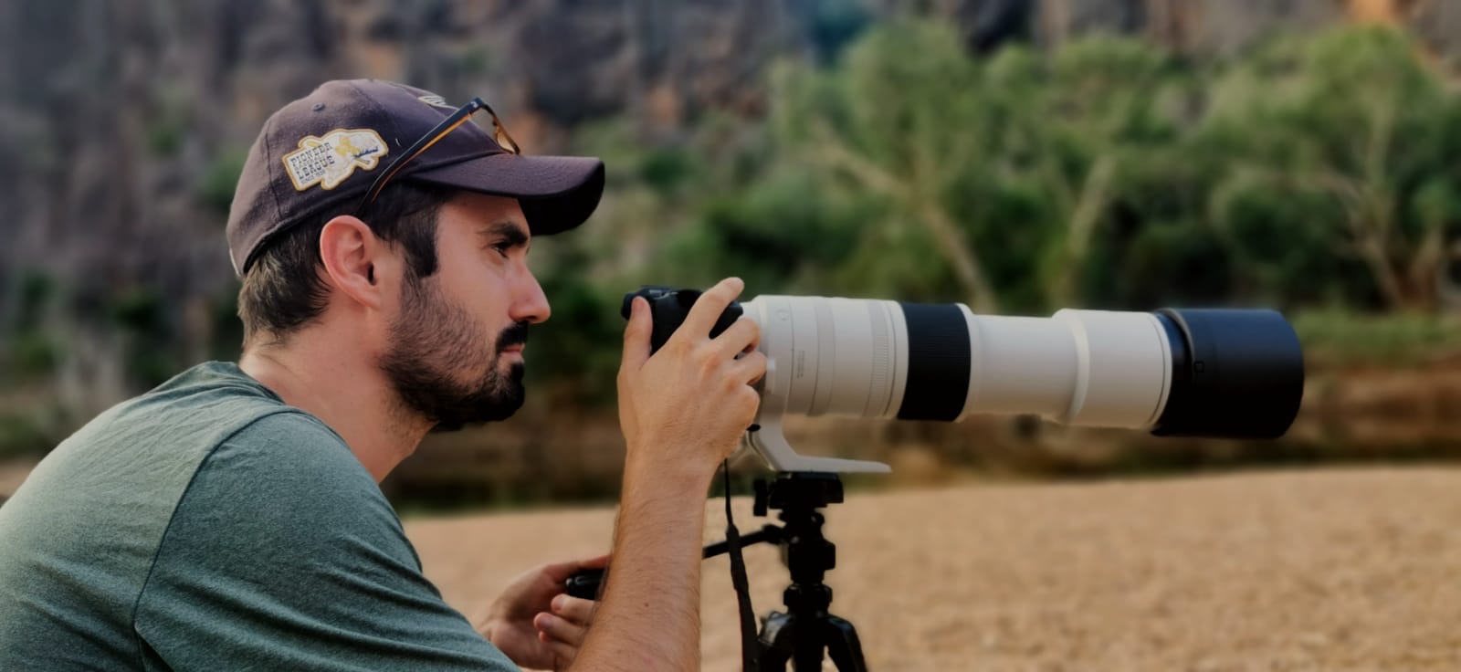Romain Boisseau photographing wildlife